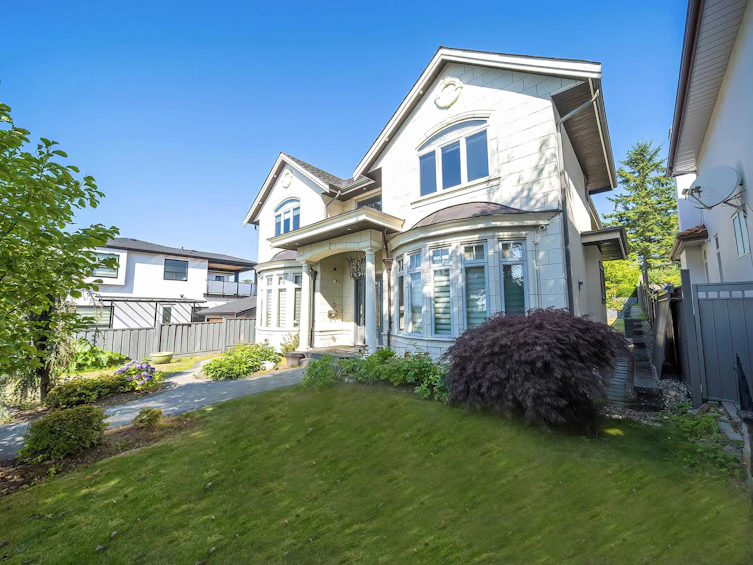 7525 13th Avenue, Burnaby, BC, V3N 2E3 - 2