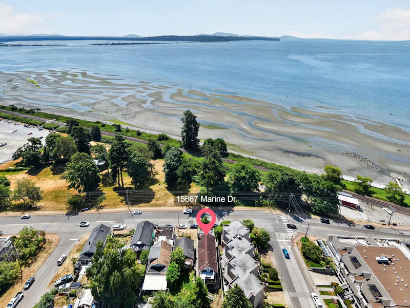 15667 Marine Drive, Surrey BC V4B 1E3
