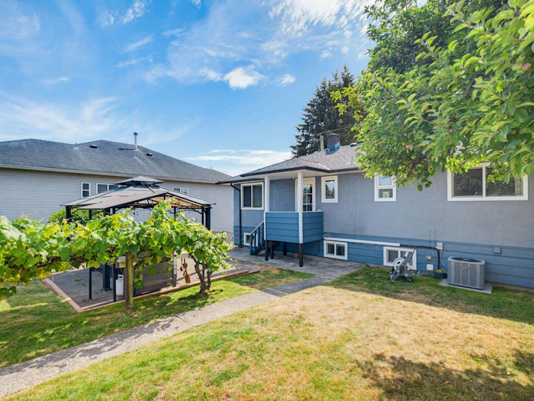 273 Burns Street, Coquitlam, BC, V3K 4E6 - 26