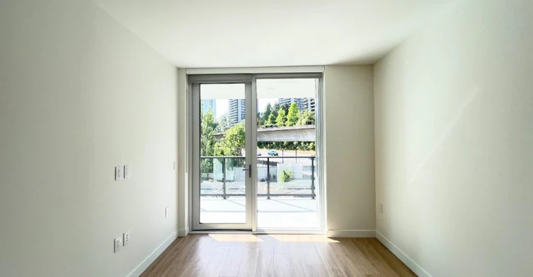 409-2135 Springer Avenue, Burnaby, BC, V5B 0C1 - 4