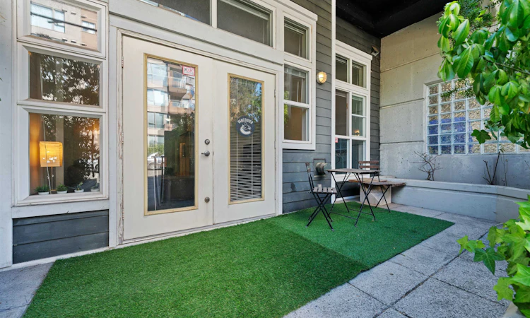 102-2102 W 38th Avenue