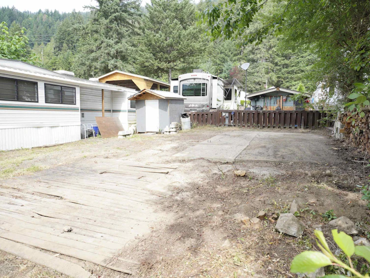 2-30860 Trans Canada Highway, Hope, BC, V0K 2S0 - 3