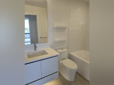 504-8398 Oak Street - 4