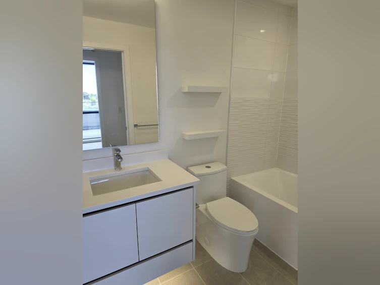 504-8398 Oak Street, Vancouver, BC, V6P 0L9 - 4