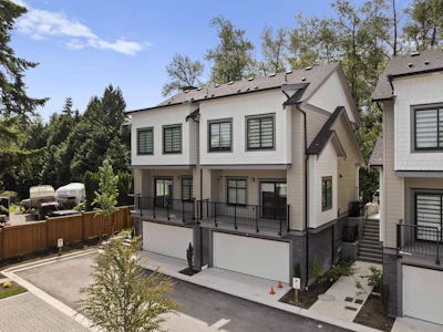 15-9688 182a Street - 3