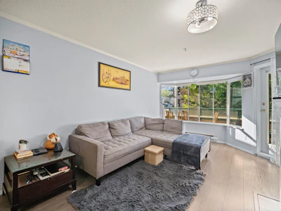 207-2962 Trethewey Street - 2