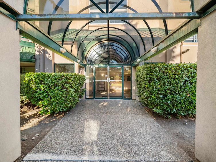 207-2962 Trethewey Street, Abbotsford, BC, V2T 4M3 - 4