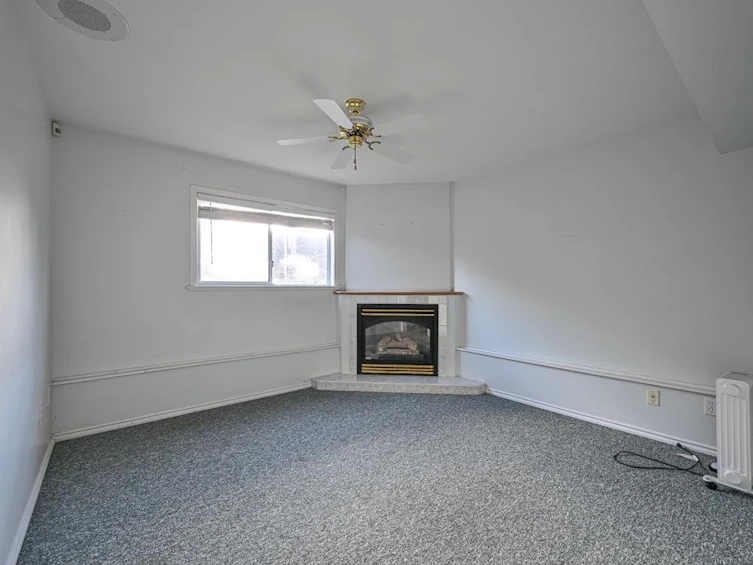32948 10 Avenue, Mission, BC, V2V 2K3 - 33