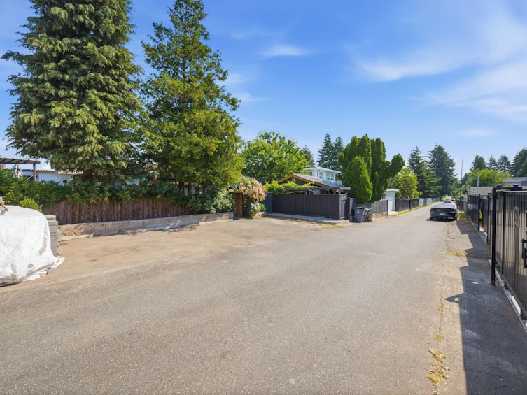 12222 100 Avenue, Surrey, BC, V3V 2X1 - 35