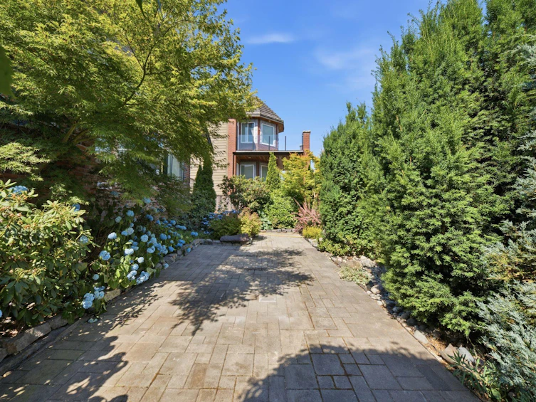 12222 100 Avenue, Surrey, BC, V3V 2X1 - 4