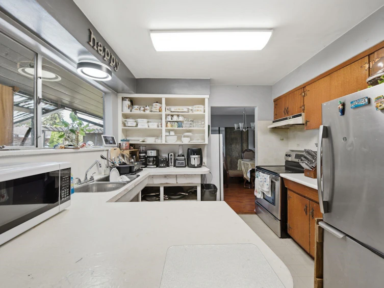 12222 100 Avenue, Surrey, BC, V3V 2X1 - 12