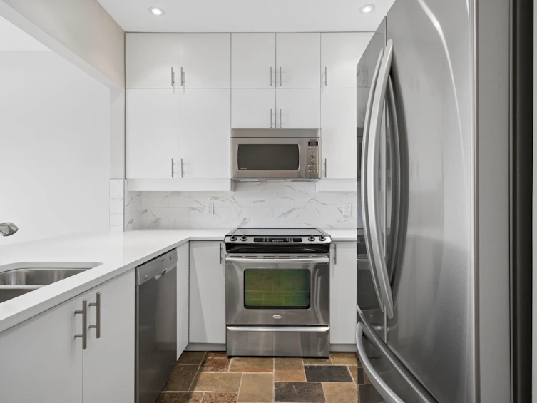 305-1990 E Kent Avenue South, Vancouver, BC, V5P 4X5 - 8