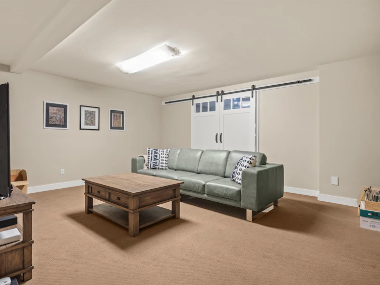 2385 W 49th Avenue, Vancouver, BC, V6M 2V2 - 24