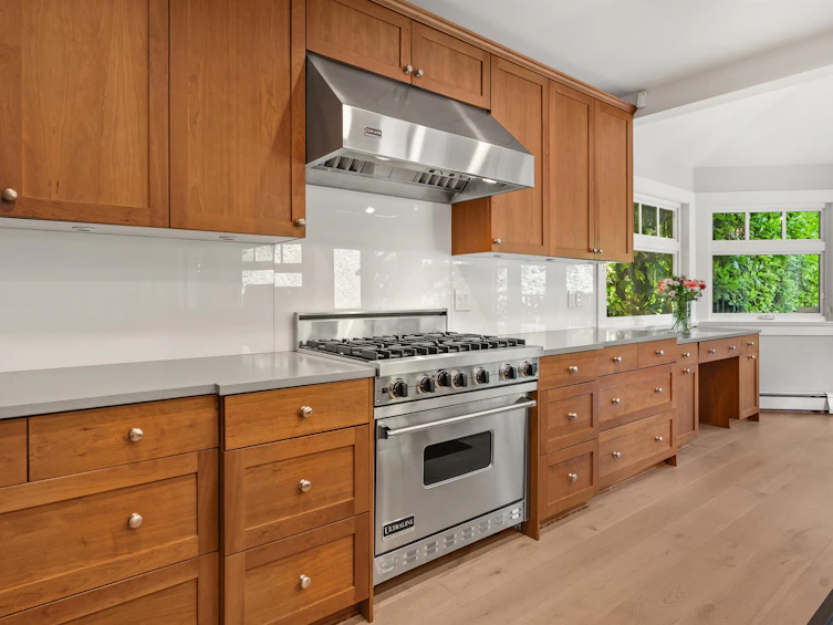 2385 W 49th Avenue, Vancouver, BC, V6M 2V2 - 8