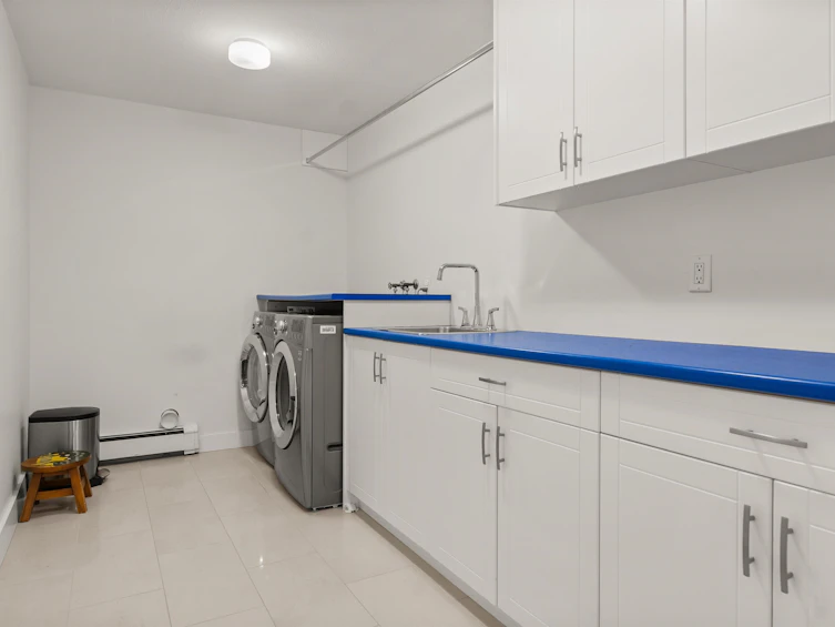 2385 W 49th Avenue, Vancouver, BC, V6M 2V2 - 31