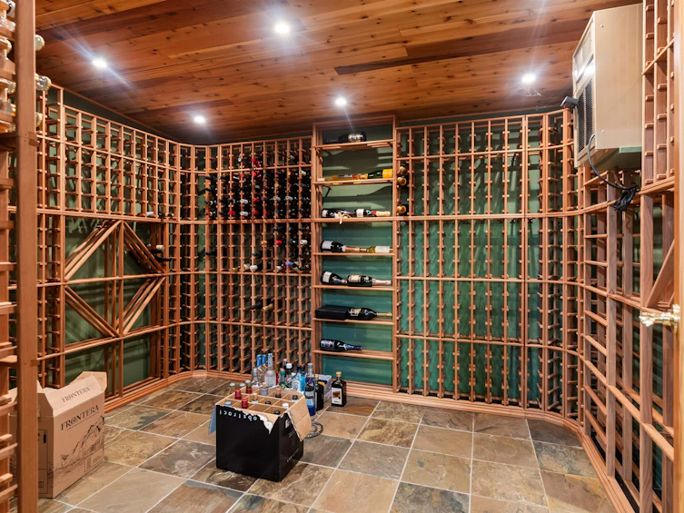 2385 W 49th Avenue, Vancouver, BC, V6M 2V2 - 25