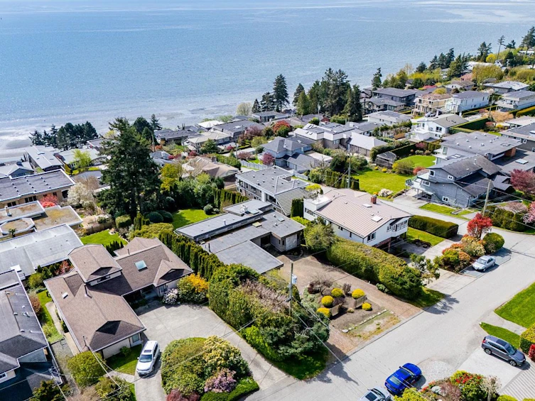 14366 Magdalen Avenue, Surrey, BC, V4B 2X3 - 4