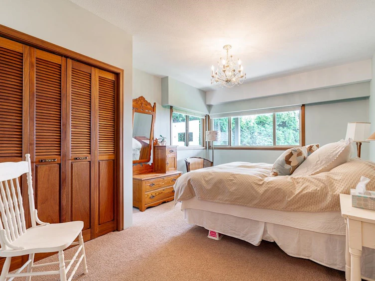 14366 Magdalen Avenue, Surrey, BC, V4B 2X3 - 30
