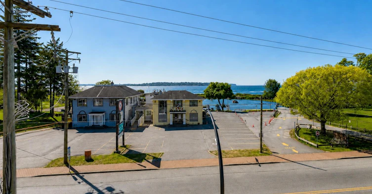 311-15777 Marine Drive, Surrey, BC, V4B 1E5 - 2