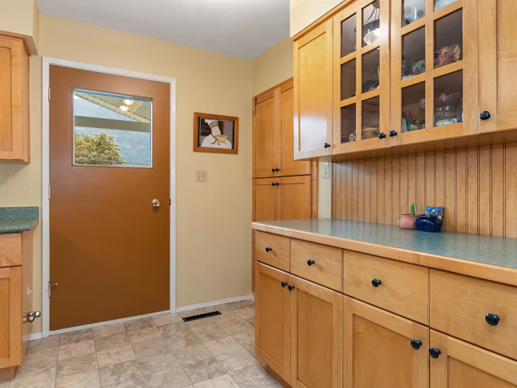 630 Hazel Street, Hope, BC, V0X 1L0 - 3