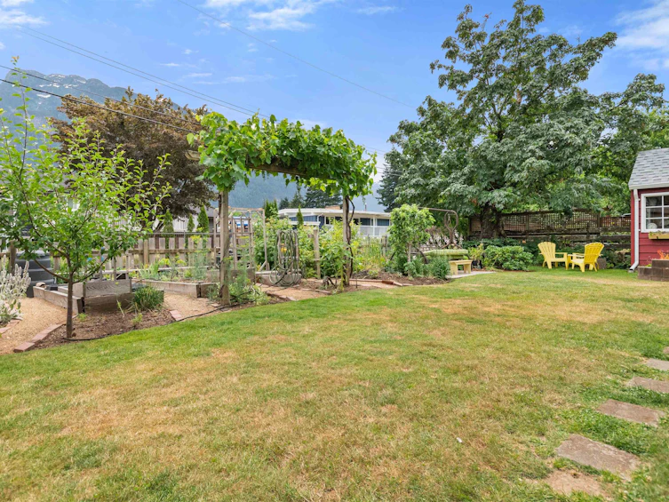 630 Hazel Street, Hope, BC, V0X 1L0 - 36