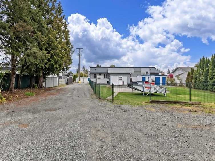 2561 Ross Road, Abbotsford, BC, V4X 1J3 - 23