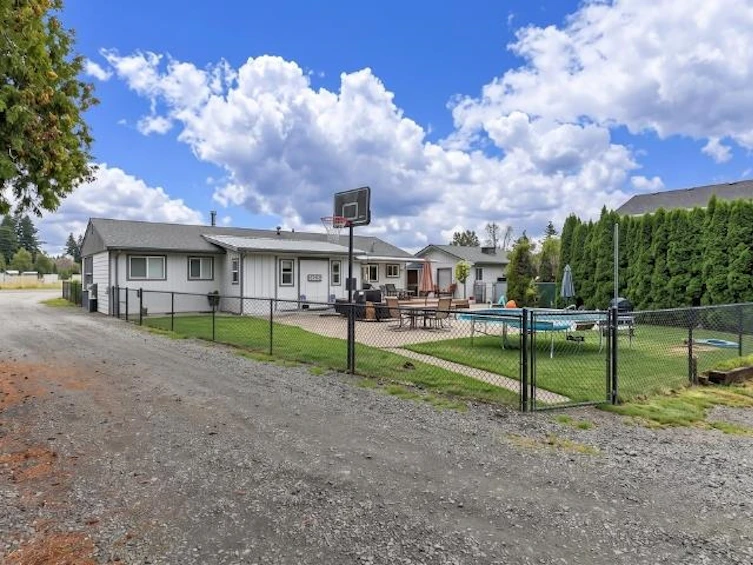 2561 Ross Road, Abbotsford, BC, V4X 1J3 - 22