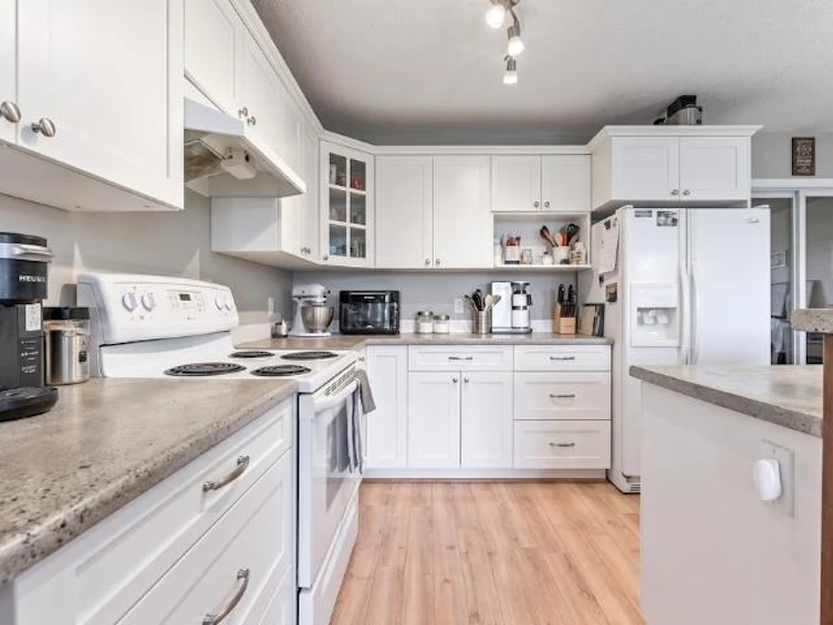 2561 Ross Road, Abbotsford, BC, V4X 1J3 - 16