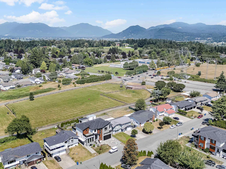 32745 Okanagan Drive, Abbotsford, BC, V2T 4Z4 - 36
