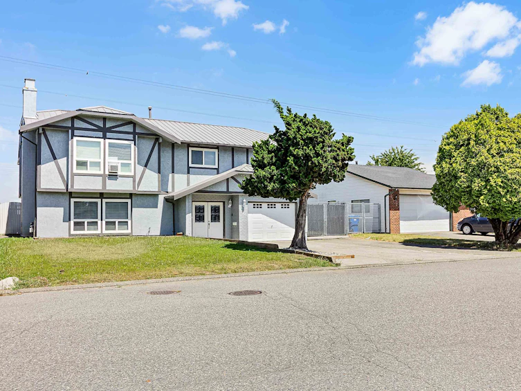 32745 Okanagan Drive, Abbotsford, BC, V2T 4Z4 - 5