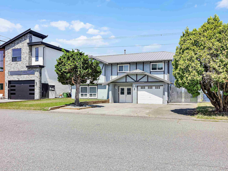 32745 Okanagan Drive, Abbotsford, BC, V2T 4Z4