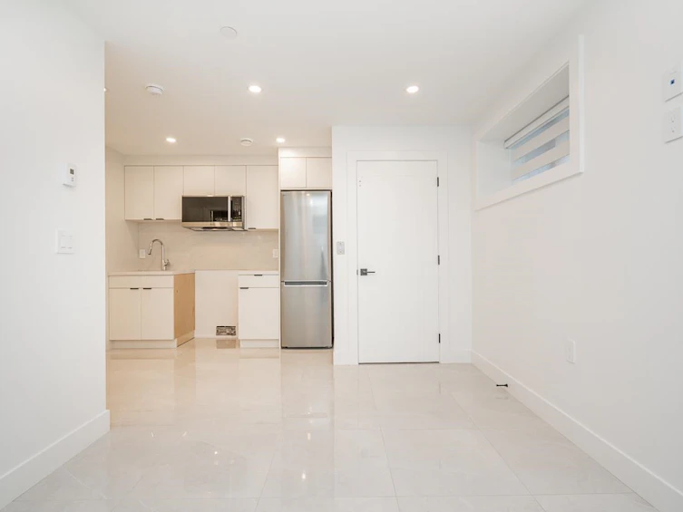 2621 Mcbain Avenue, Vancouver, BC, V6L 2C7 - 32