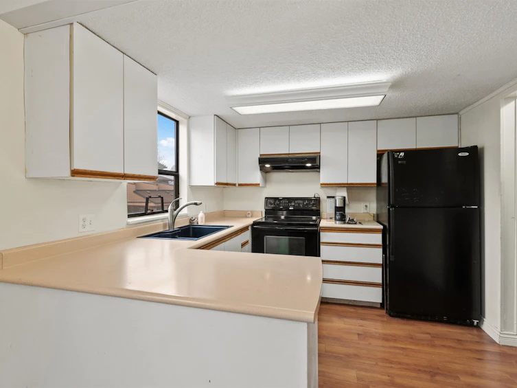204-7165 133 Street, Surrey, BC, V3W 7Z6 - 8