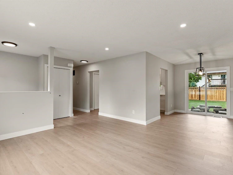 8900 Charles Street, Chilliwack, BC, V2P 7H8 - 8