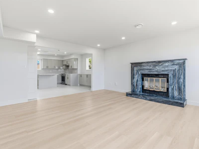 1761 E 57th Avenue - 4