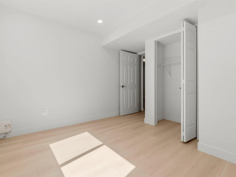 1761 E 57th Avenue, Vancouver, BC, V5P 2B4 - 8