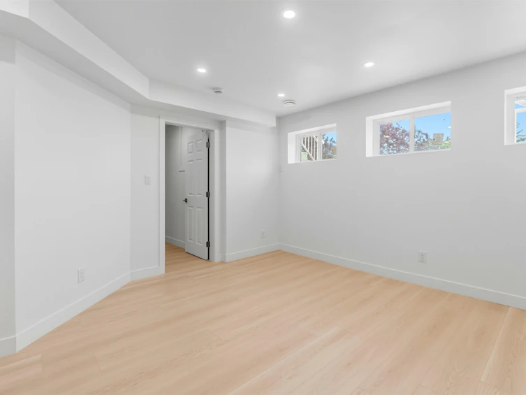 1761 E 57th Avenue, Vancouver, BC, V5P 2B4 - 25