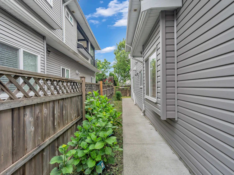 5880 Irmin Street, Burnaby, BC, V5J 1Y9 - 30