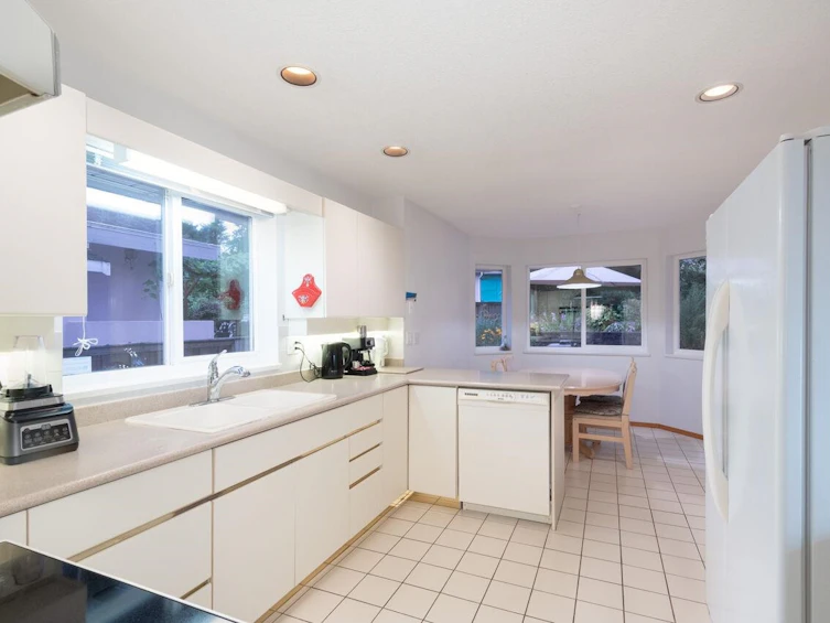 937 Westmount Drive, Port Moody, BC, V3H 1K8 - 10
