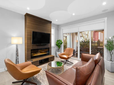 80-15677 28 Avenue - 3
