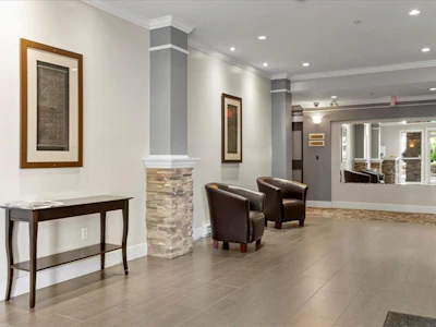 308-2068 Sandalwood Crescent - 3