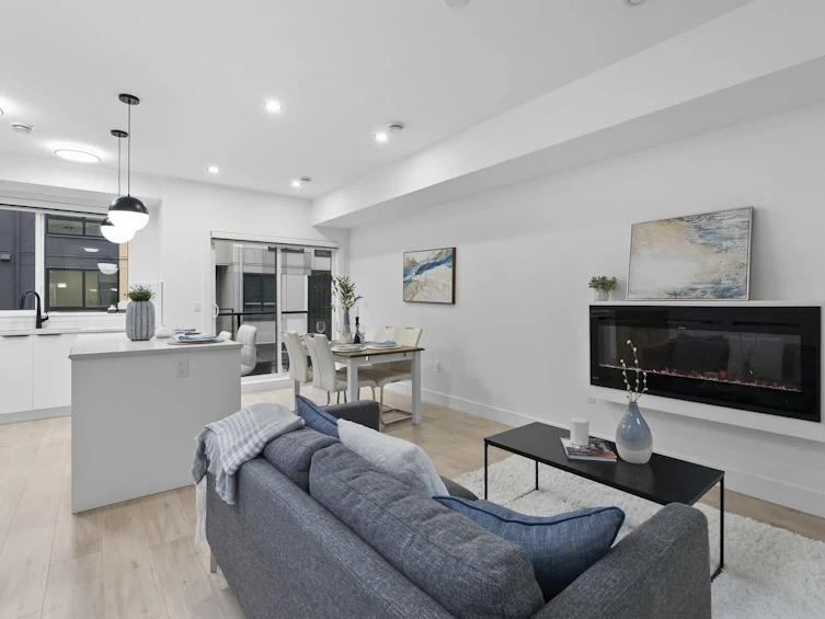 24-13895 64 Avenue, Surrey, BC, V3W 3N9 - 3