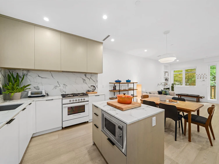 3128 Inverness Street, Vancouver, BC, V5T 0J6 - 13