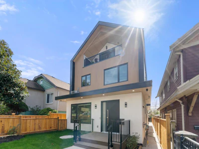 1-1582 E 2nd Avenue - 2
