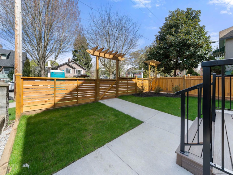 1-1582 E 2nd Avenue, Vancouver, BC, V5N 1C7 - 3