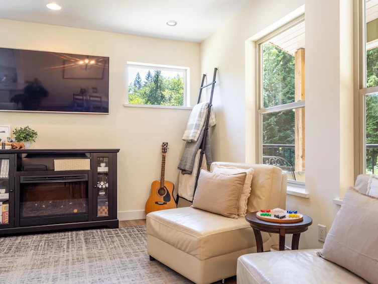 5823 Leaning Tree Road, Halfmoon Bay, BC, V7Z 1C2 - 10