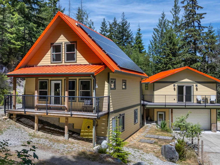 5823 Leaning Tree Road, Halfmoon Bay, BC, V7Z 1C2 - 3
