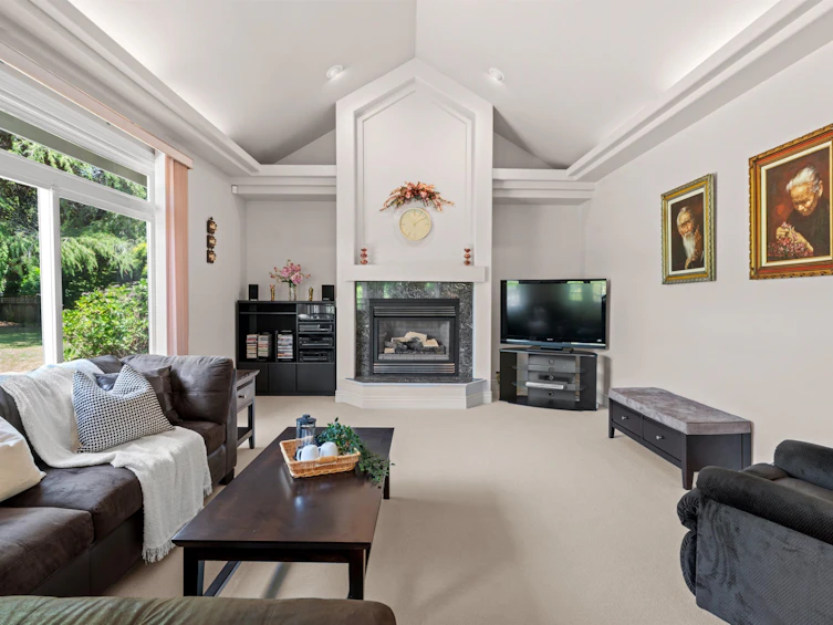 13749 21 Avenue, Surrey, BC, V4A 9V6 - 14