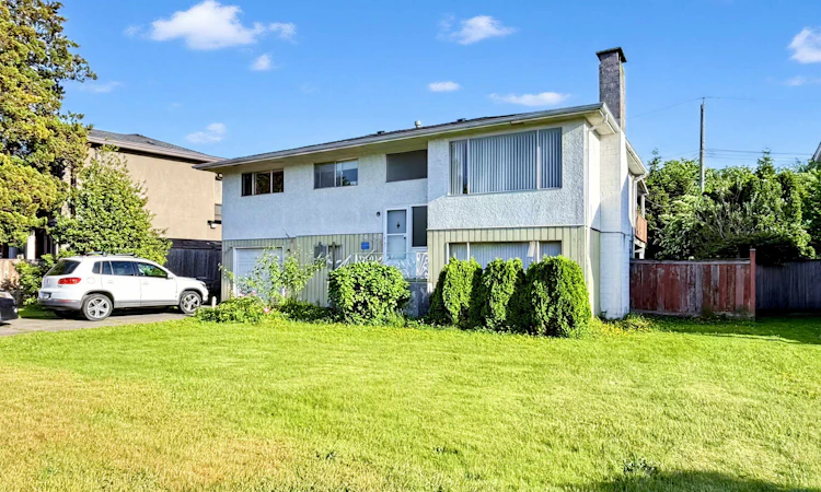 10580 Dennis Crescent