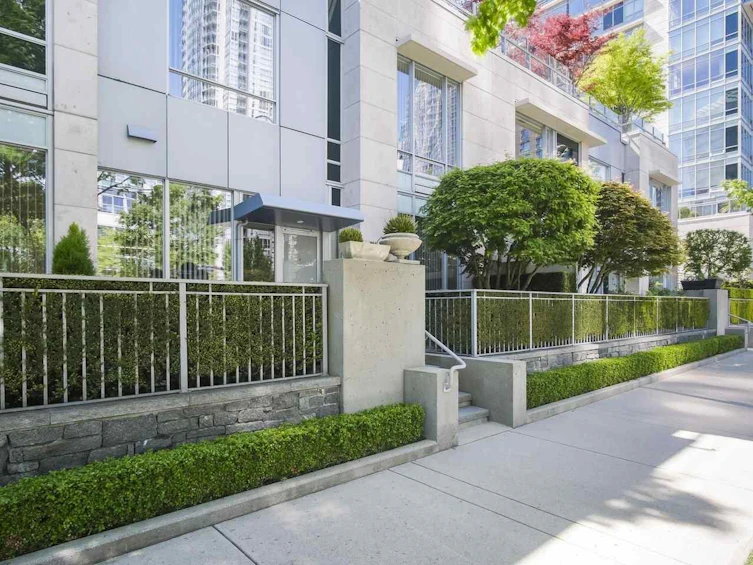 410 Beach Crescent, Vancouver, BC, V6Z 3E9 - 3